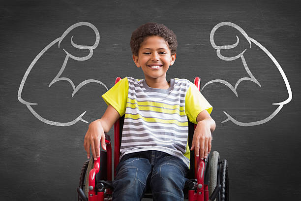 Vis et Deviens - Enfant souriant en fauteuil roulant fier d'être dans l'association